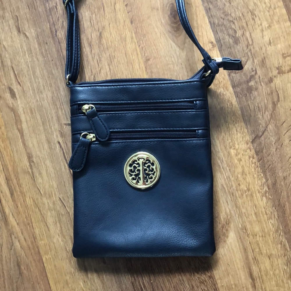 Cross body purse